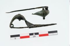 Foto von Bronzezweiknopffibel (NHMW-PRAE-026120)